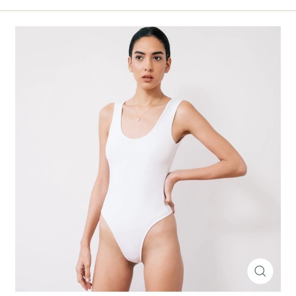 The Class by Taryn Toomy The Sleeveless Bodysuit (the class) size medium - Picture 2 of 4